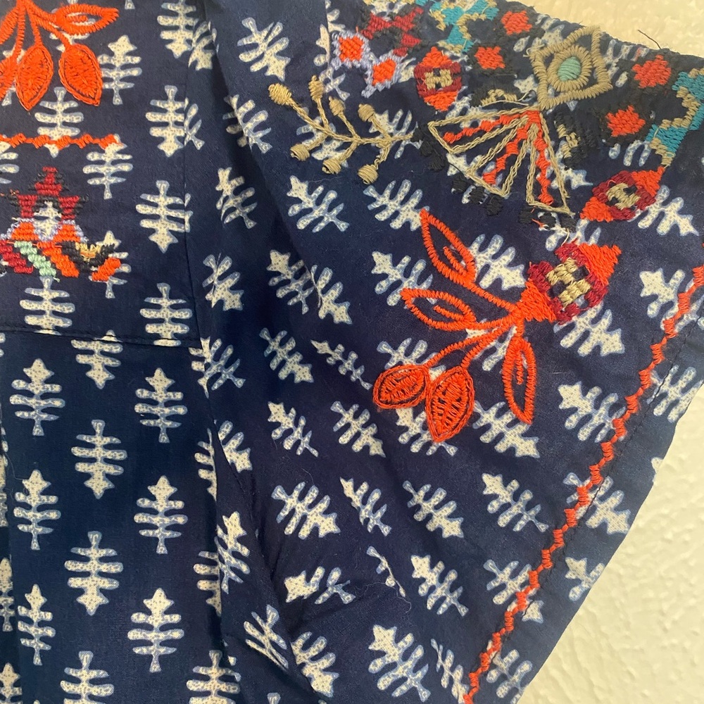 100%Cotton Flutter Sleeve Embroidered Blue Blouse - Picture 3 of 8